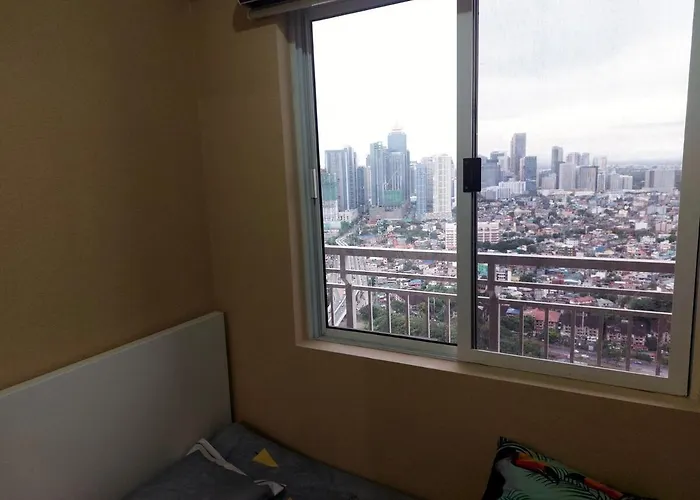Affordable Whole 2 Bedroom High Floor Bgc *