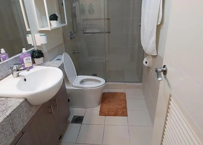 Affordable Whole 2 Bedroom High Floor Bgc مانيلا