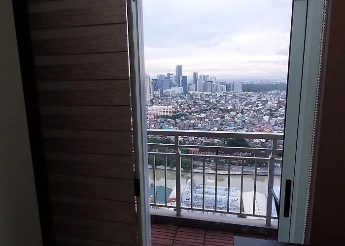 Affordable Whole 2 Bedroom High Floor Bgc *